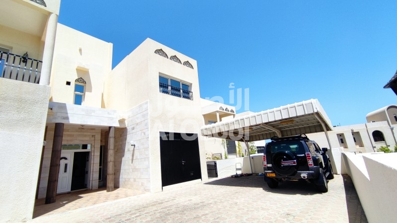 Beautiful Villa Compound For Rent In Madinat Al Allam